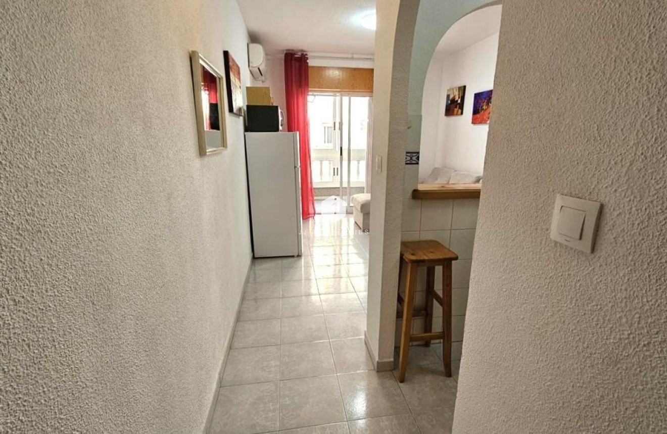 D'occasion - Appartement -
Torrevieja - Acequion