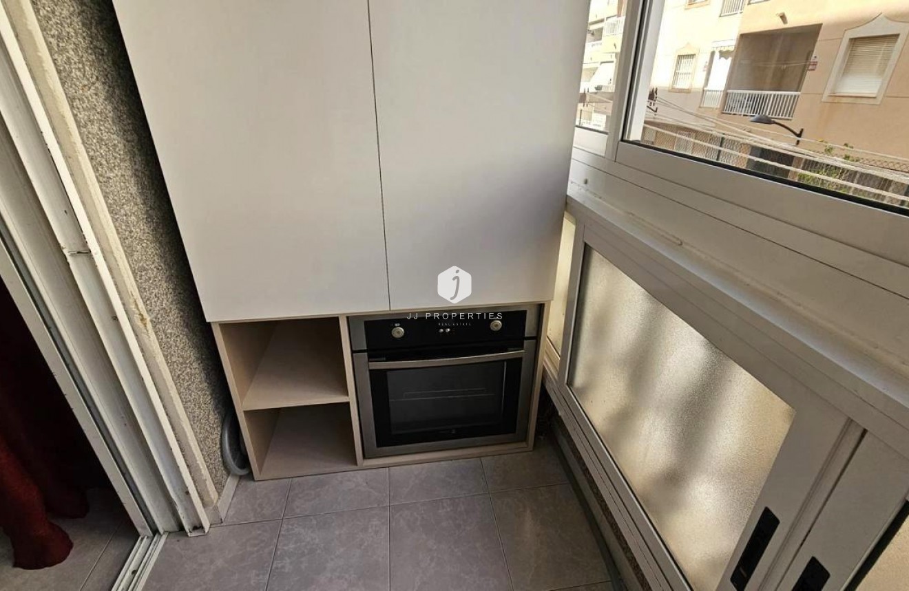 D'occasion - Appartement -
Torrevieja - Acequion