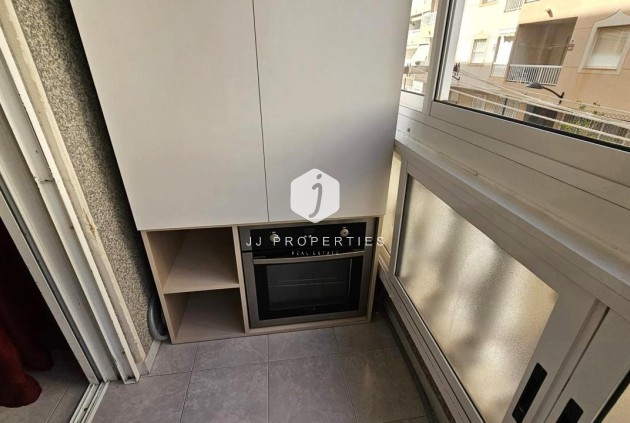 D'occasion - Appartement -
Torrevieja - Acequion