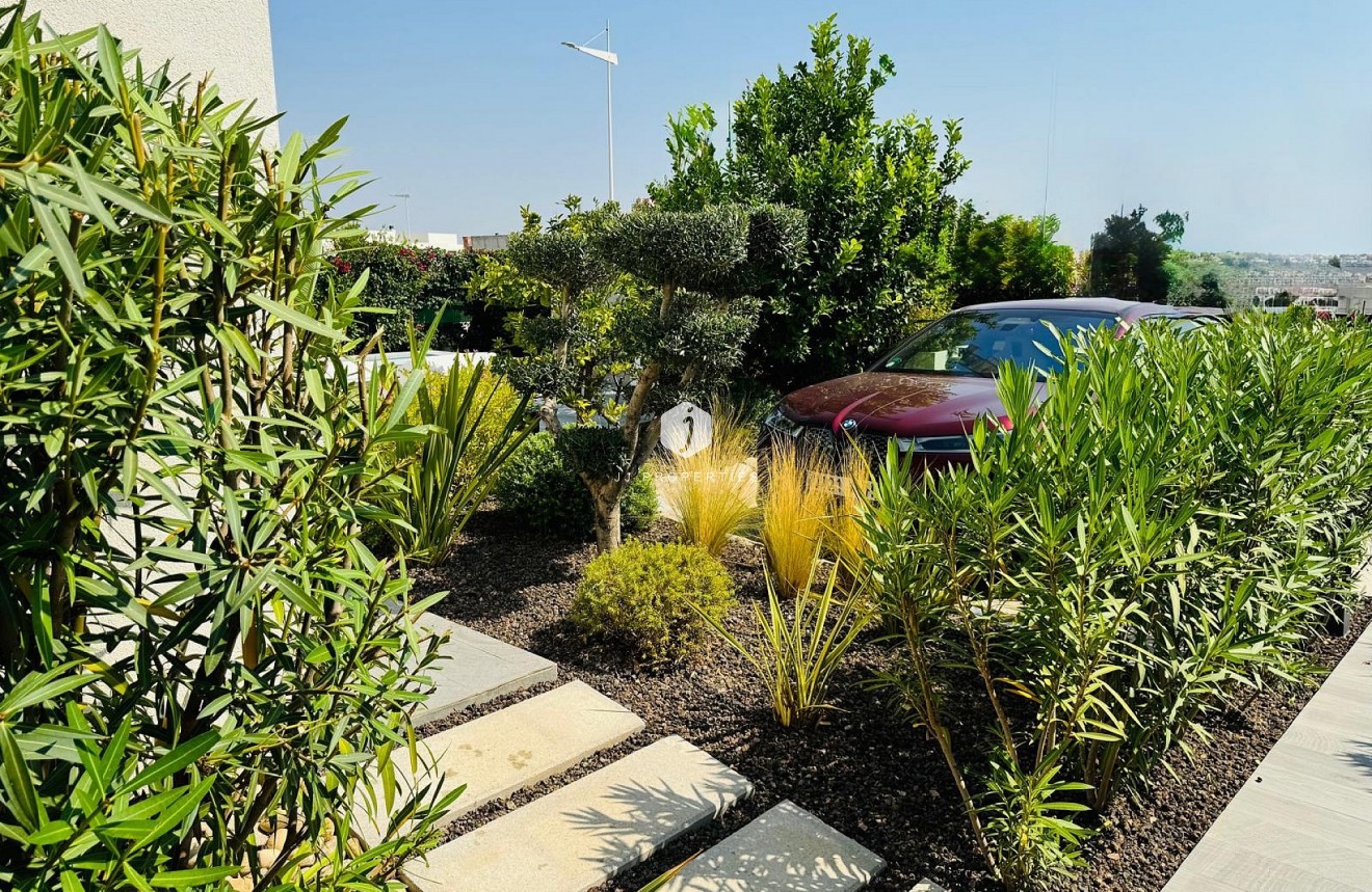 Z drugiej ręki - Villa -
La Finca Golf Resort - Inland