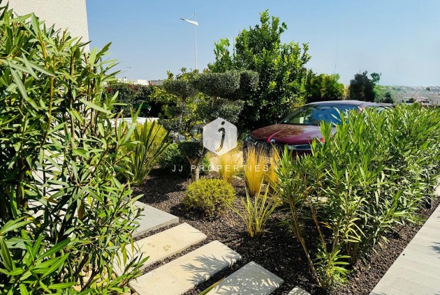 Z drugiej ręki - Villa -
La Finca Golf Resort - Inland