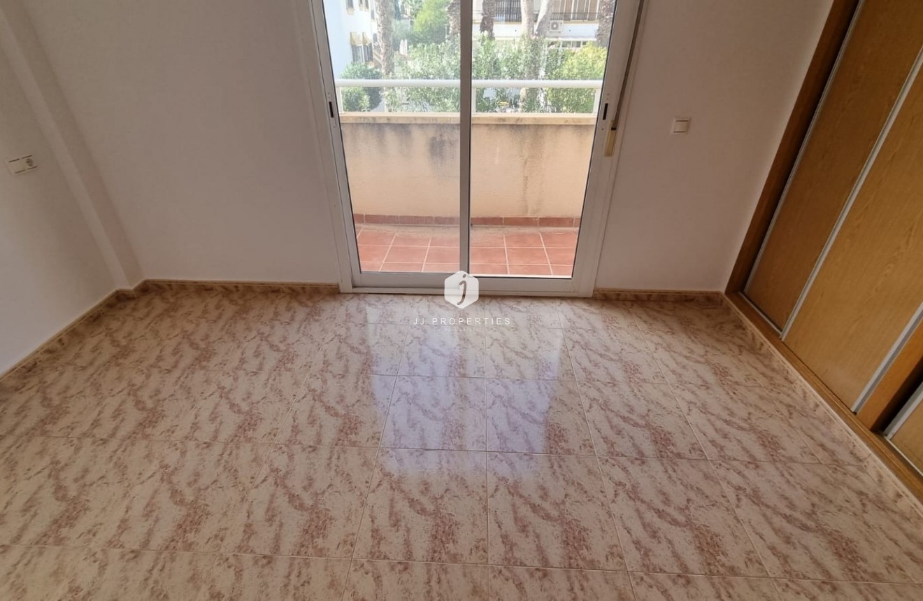 Tweedehands - Chalet -
Orihuela Costa - Costa Blanca