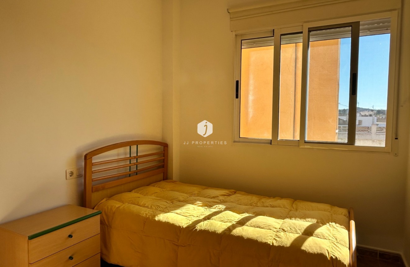 Z drugiej ręki - Mieszkanie w bloku -
Jacarilla - Inland