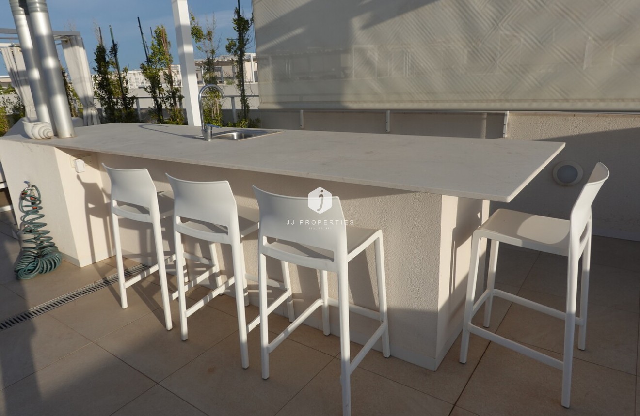 D'occasion - Attique -
Torrevieja - Los Balcones