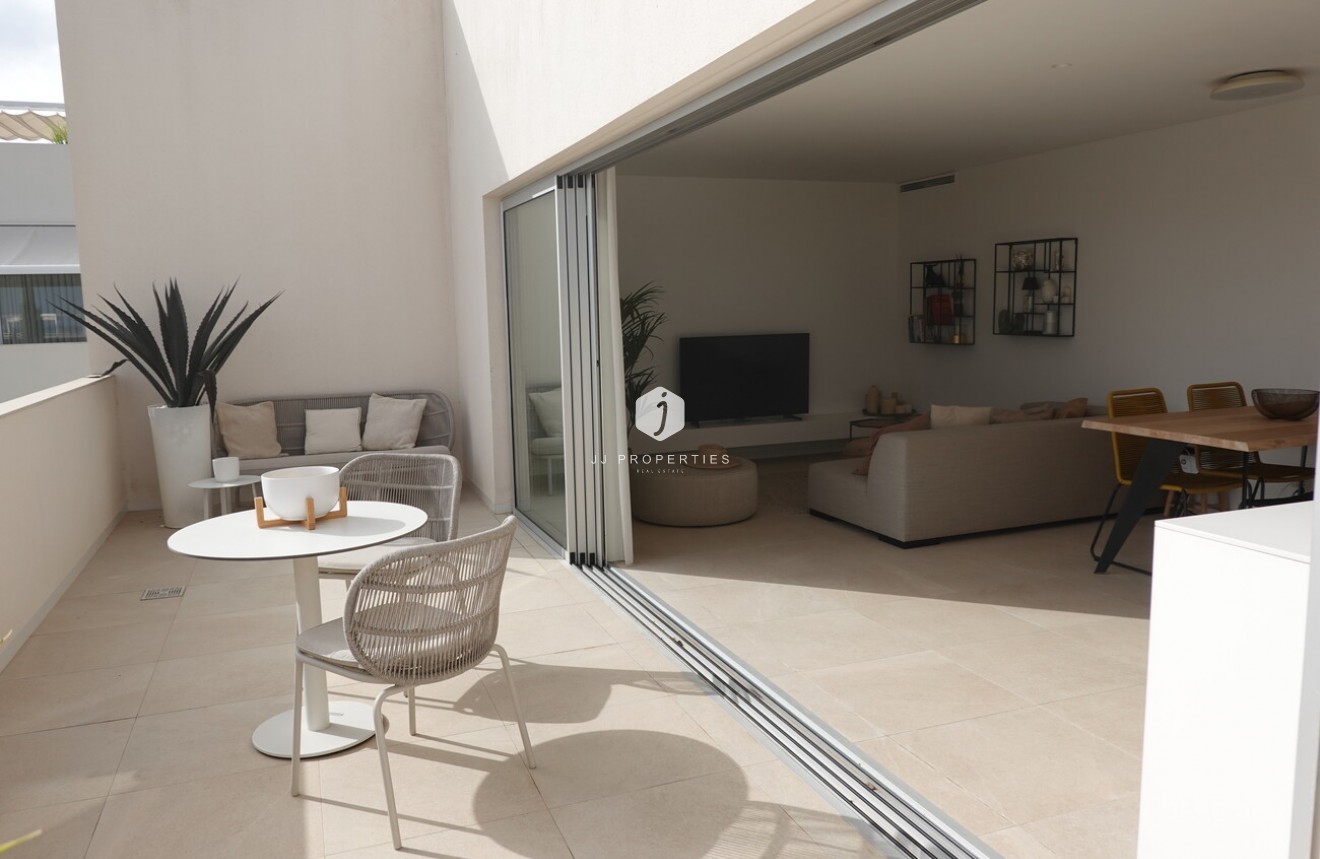 D'occasion - Attique -
Torrevieja - Los Balcones