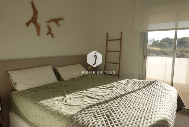 D'occasion - Attique -
Torrevieja - Los Balcones