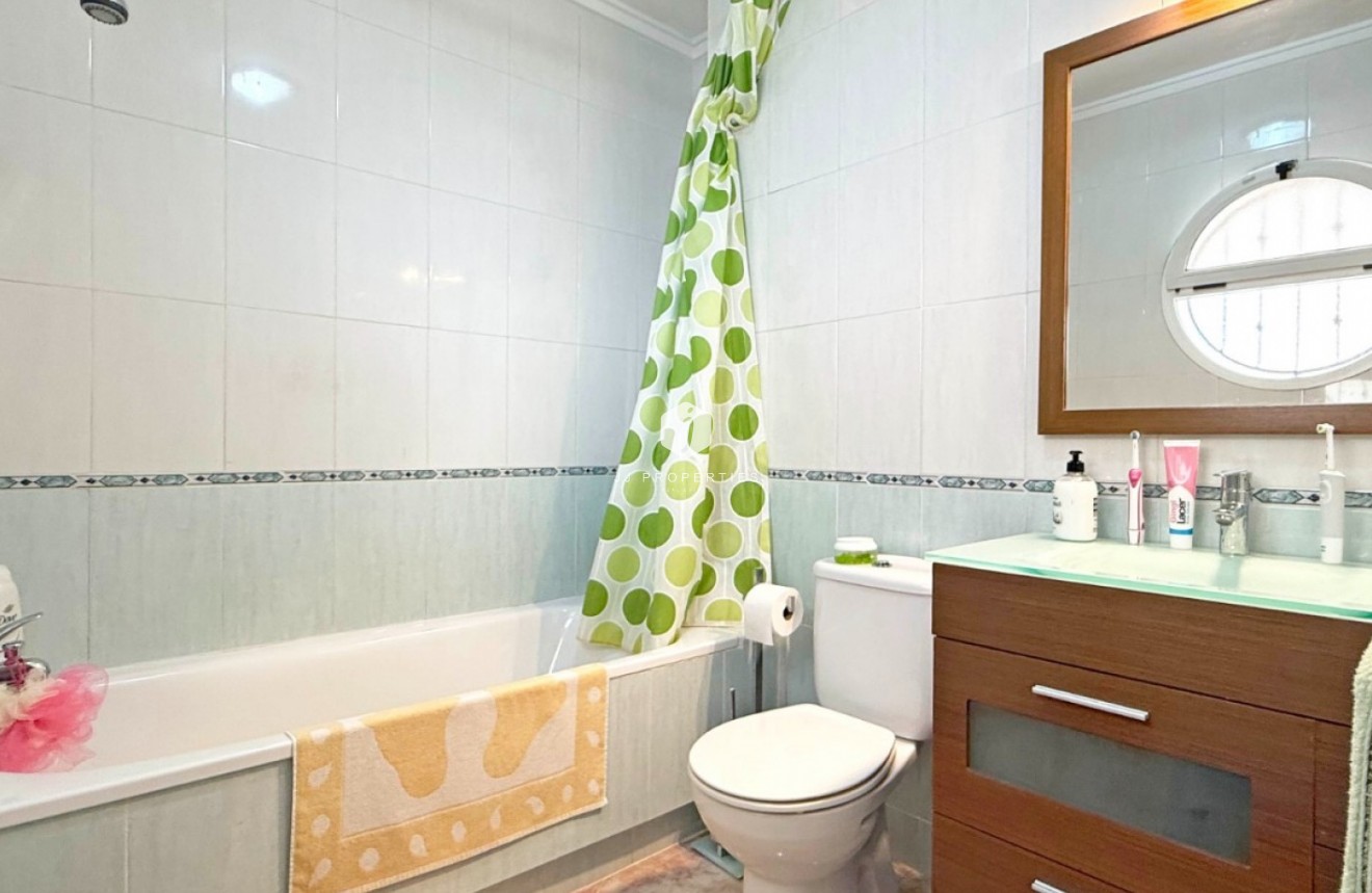 Aus zweiter Hand - Chalet -
Orihuela Costa - Costa Blanca