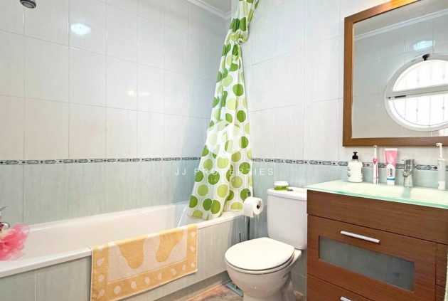 Aus zweiter Hand - Chalet -
Orihuela Costa - Costa Blanca