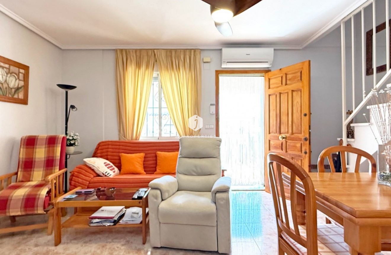 Aus zweiter Hand - Chalet -
Orihuela Costa - Costa Blanca