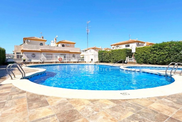 Aus zweiter Hand - Chalet -
Orihuela Costa - Costa Blanca