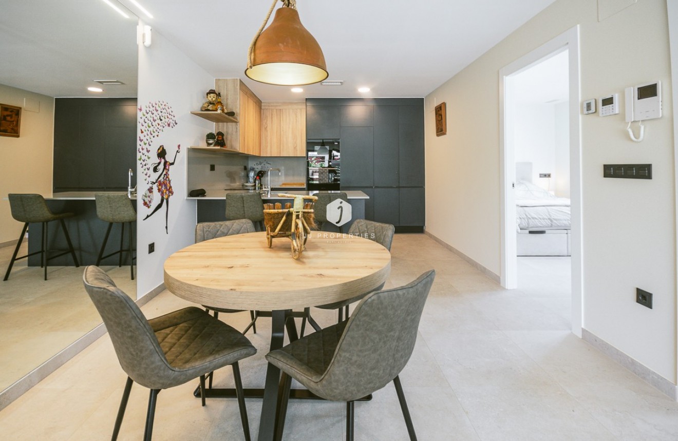 Tweedehands - Appartement / flat -
Algorfa - Inland