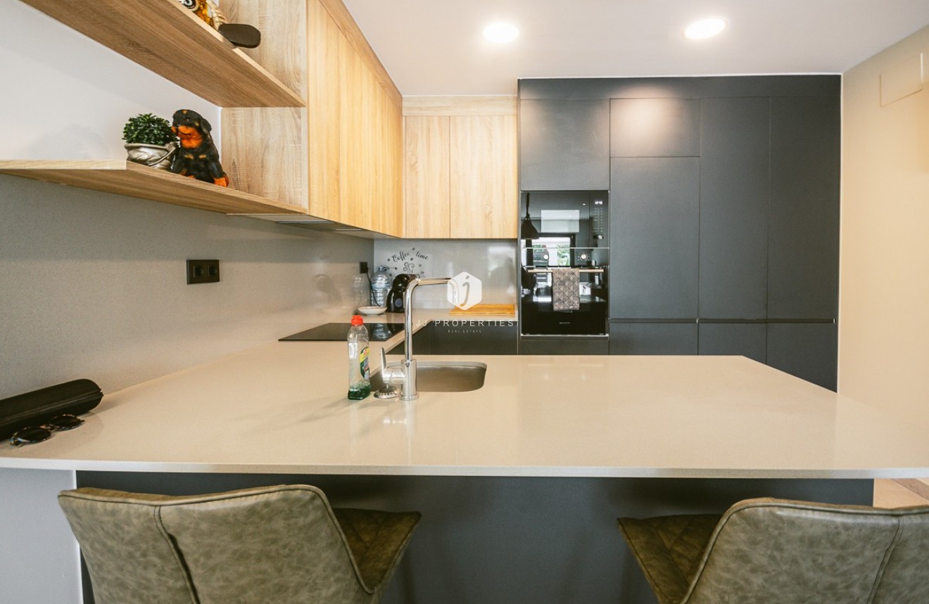 Tweedehands - Appartement / flat -
Algorfa - Inland