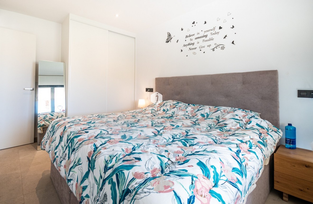 Tweedehands - Appartement / flat -
Algorfa - Inland