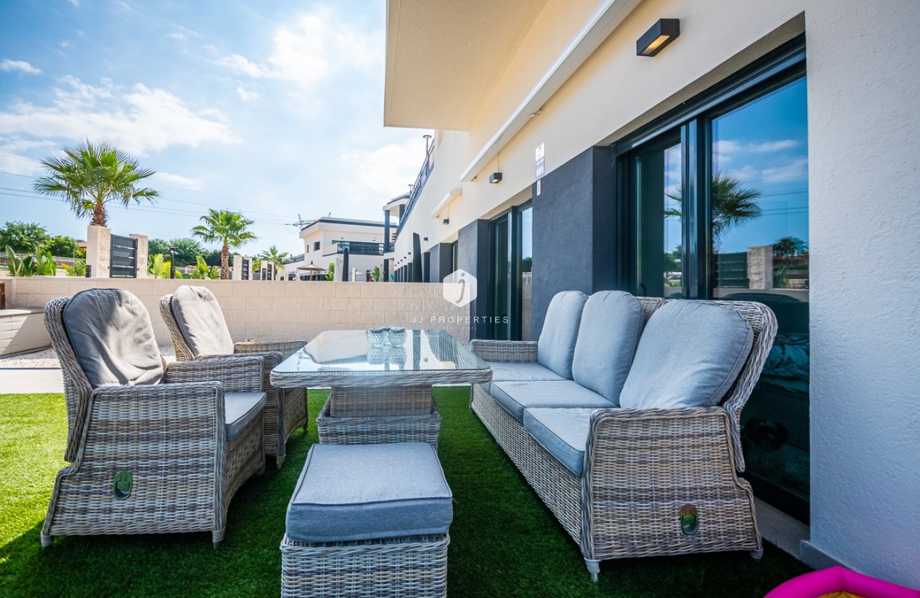 Tweedehands - Appartement / flat -
Algorfa - Inland