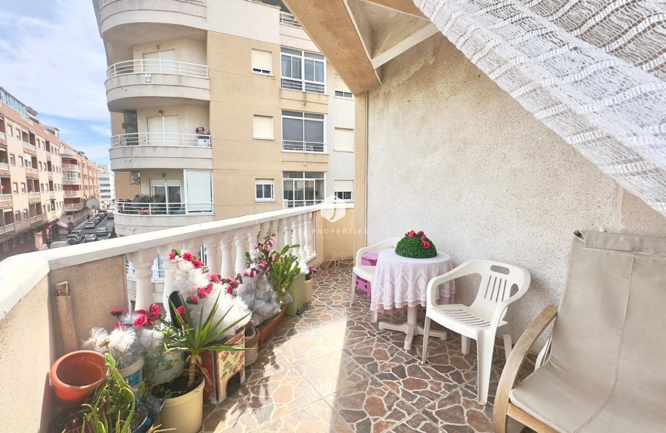 Tweedehands - Penthouse -
Torrevieja - Estacion de autobuses