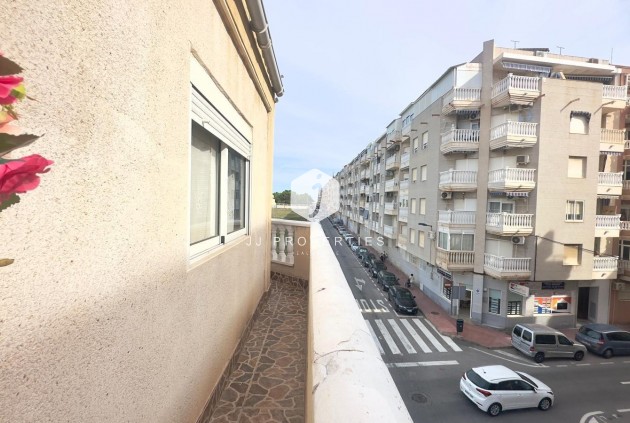 Tweedehands - Penthouse -
Torrevieja - Estacion de autobuses