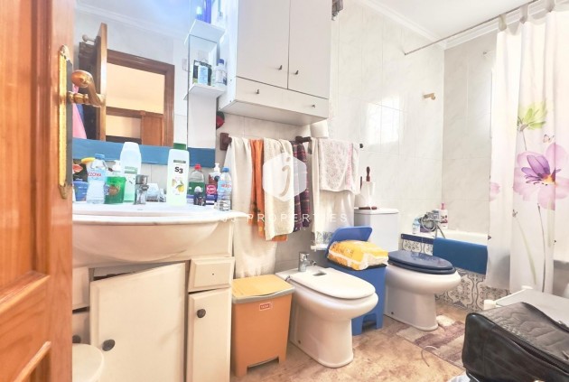 Tweedehands - Penthouse -
Torrevieja - Estacion de autobuses