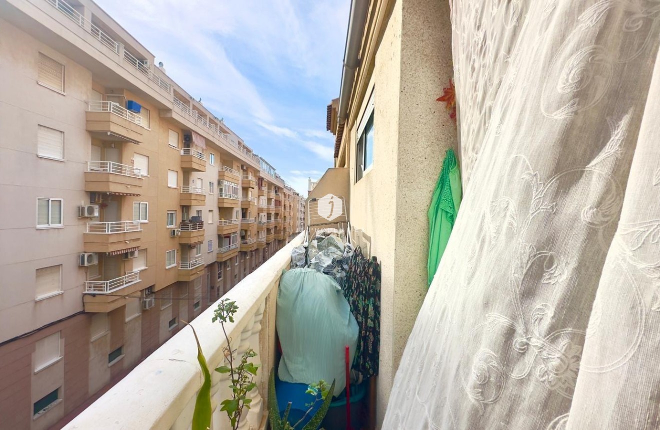 Tweedehands - Penthouse -
Torrevieja - Estacion de autobuses