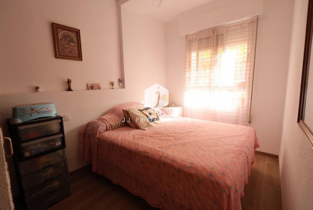 Z drugiej ręki - Mieszkanie w bloku -
Torrevieja - Costa Blanca