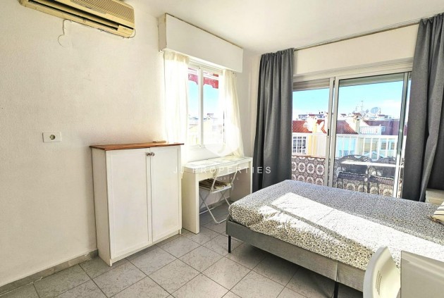 Z drugiej ręki - Mieszkanie w bloku -
Torrevieja - Torreblanca