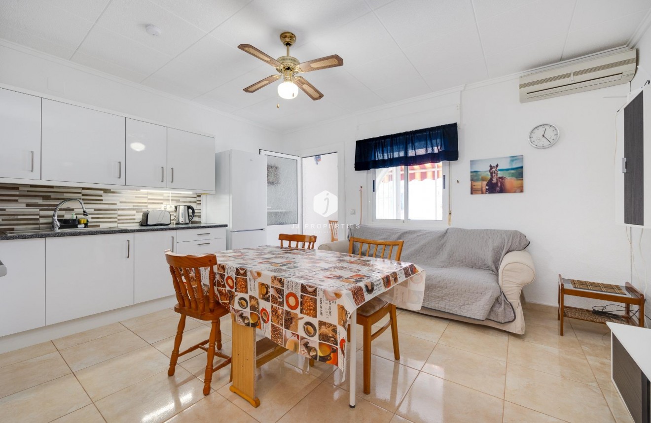 Segunda mano - Chalet -
Torrevieja - La Siesta - El Salado - Torreta