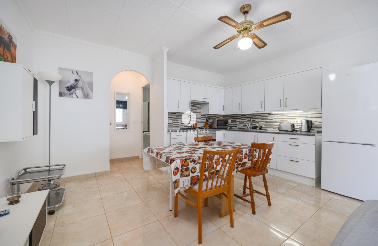 Segunda mano - Chalet -
Torrevieja - La Siesta - El Salado - Torreta