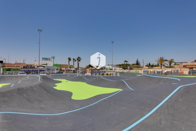 Segunda mano - Chalet -
Torrevieja - La Siesta - El Salado - Torreta