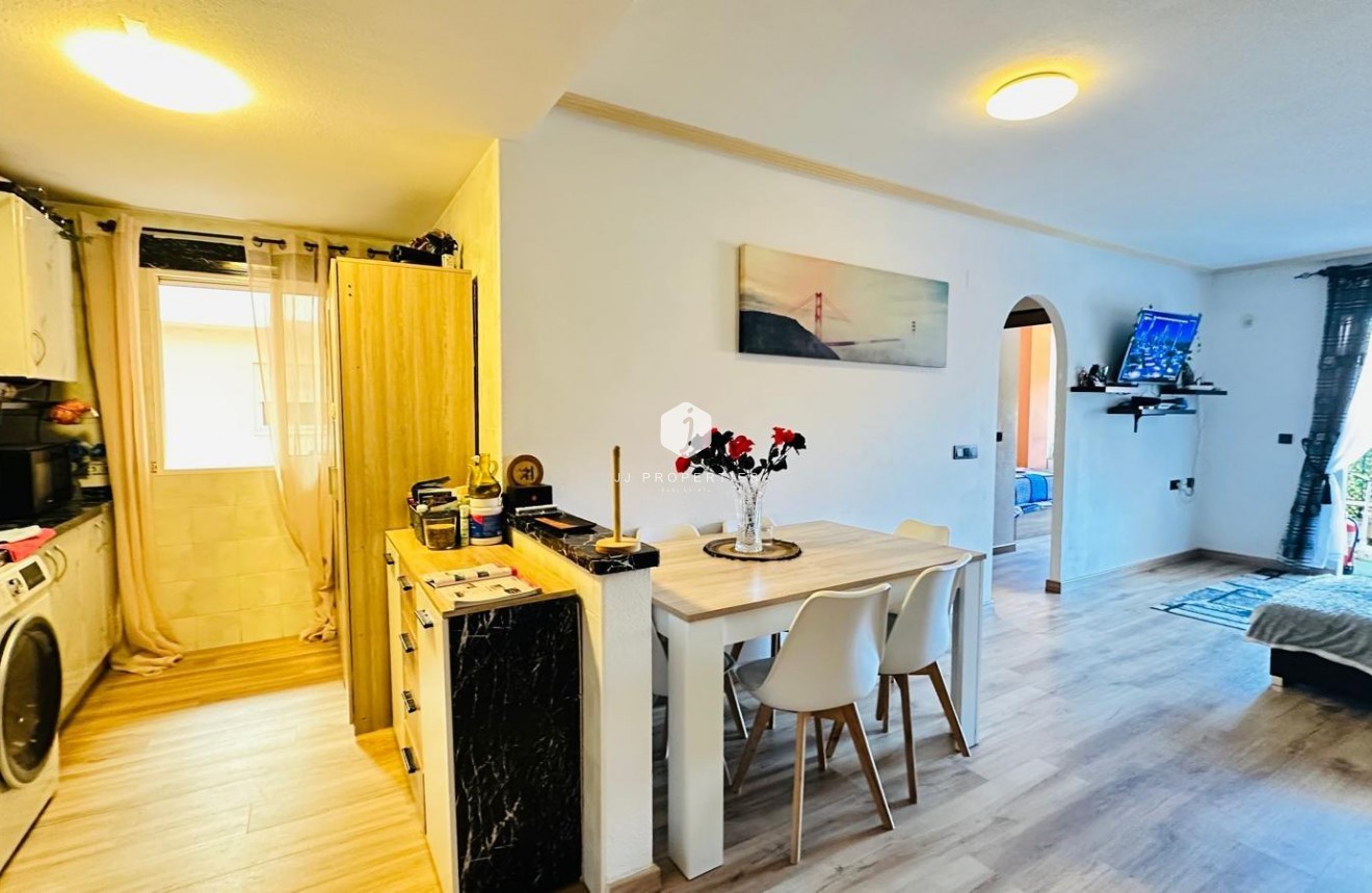 Segunda mano - Apartamento / piso -
Orihuela Costa - Playa Flamenca
