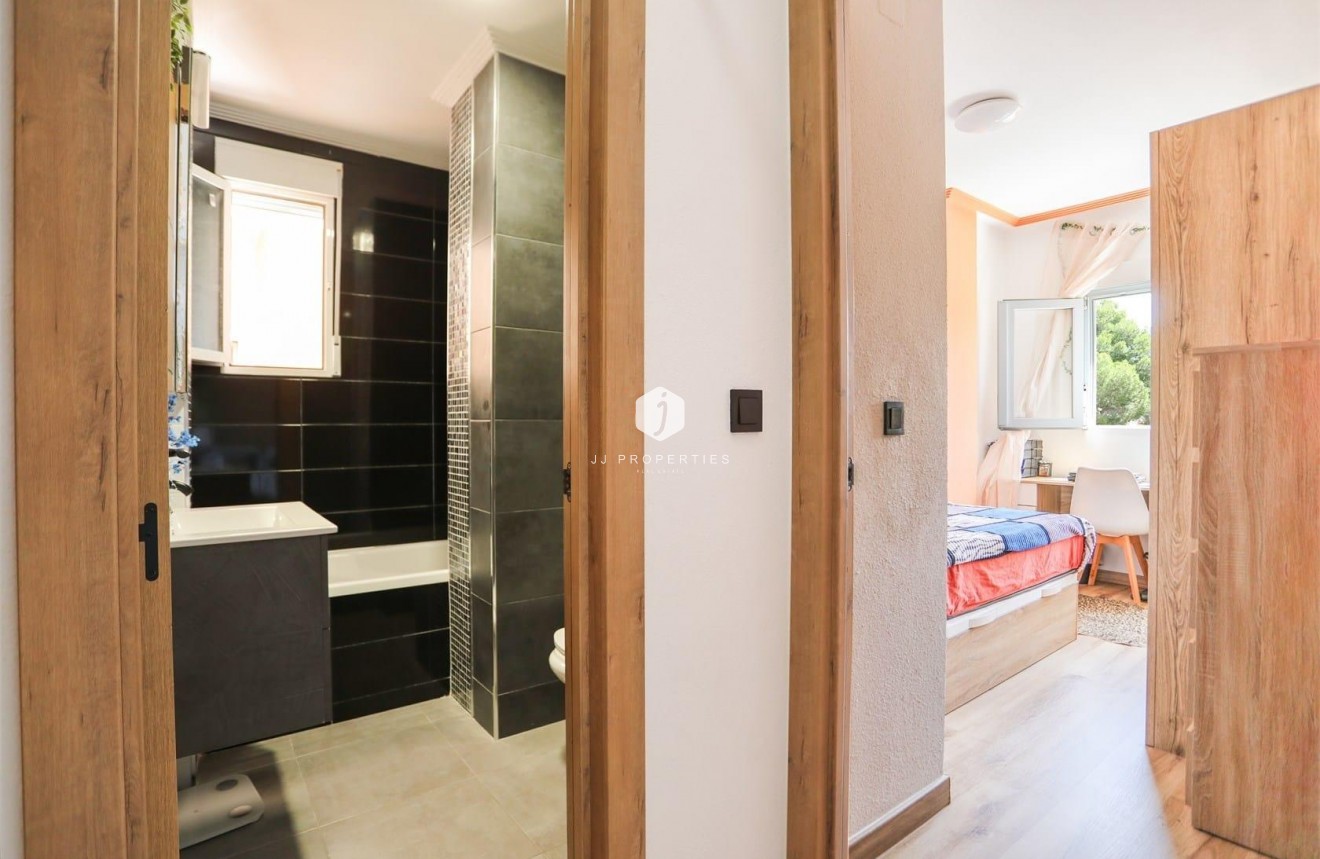 Segunda mano - Apartamento / piso -
Orihuela Costa - Playa Flamenca