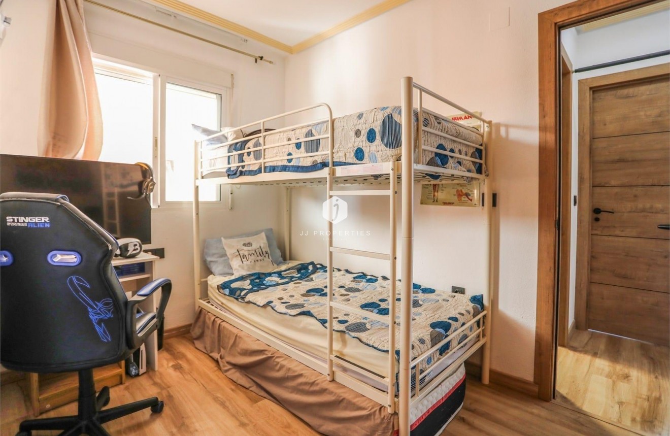 Segunda mano - Apartamento / piso -
Orihuela Costa - Playa Flamenca