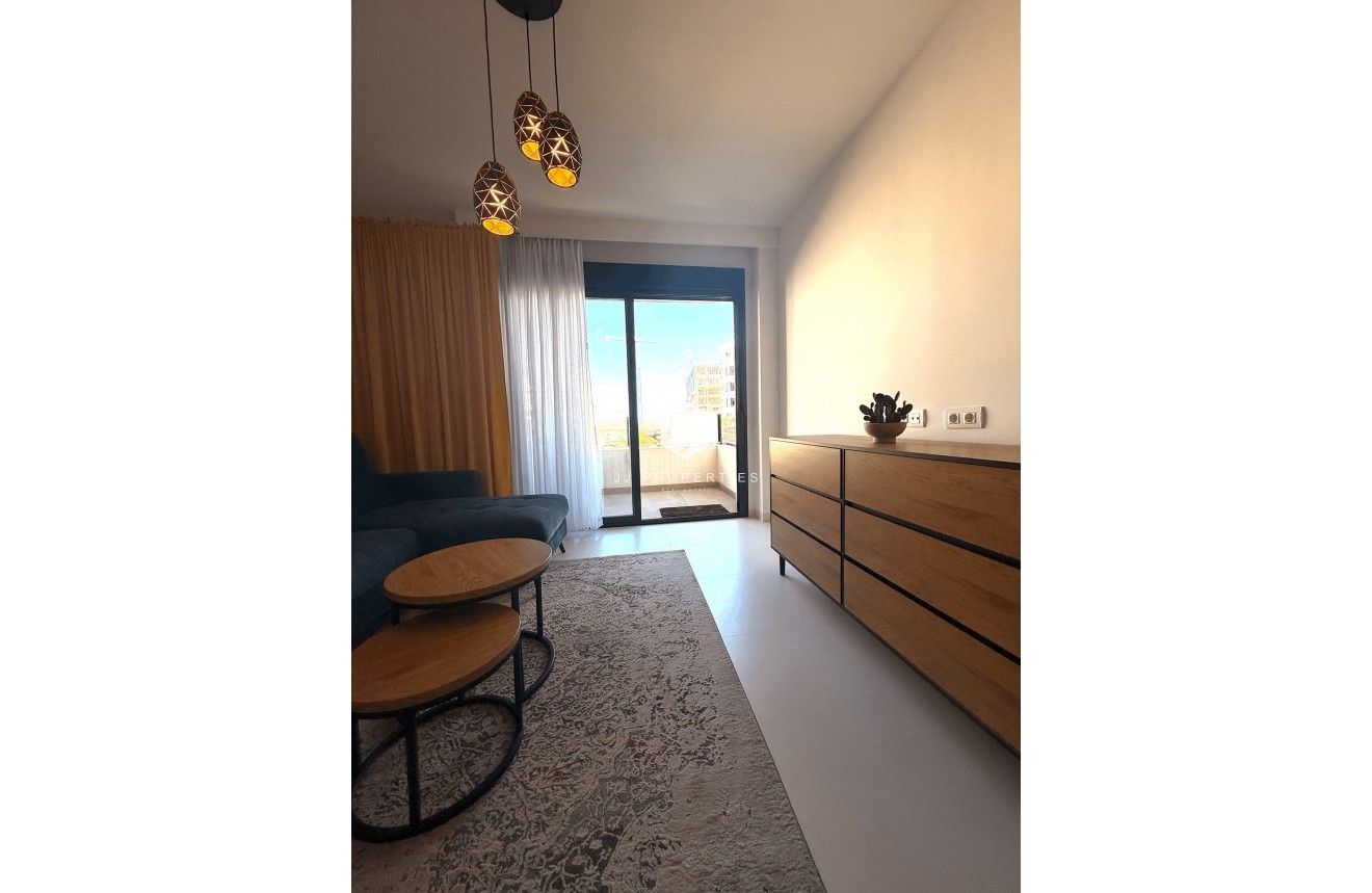 Tweedehands - Appartement / flat -
San Miguel de Salinas - Inland