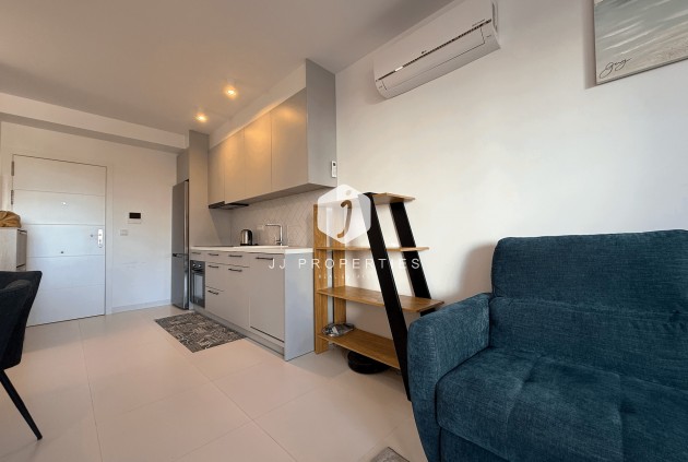 Tweedehands - Appartement / flat -
San Miguel de Salinas - Inland