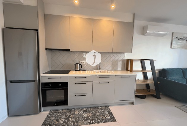 Tweedehands - Appartement / flat -
San Miguel de Salinas - Inland