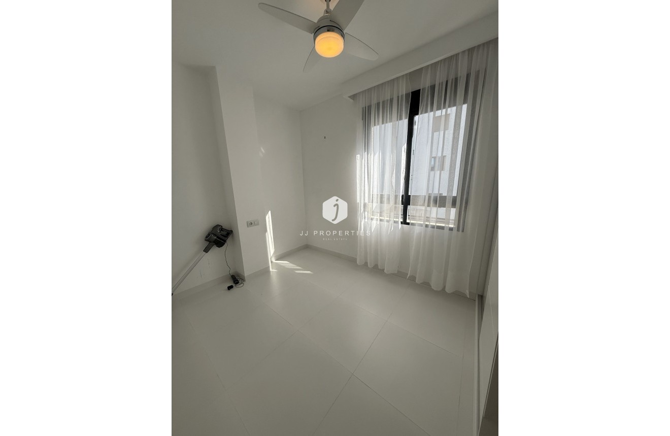 Tweedehands - Appartement / flat -
San Miguel de Salinas - Inland