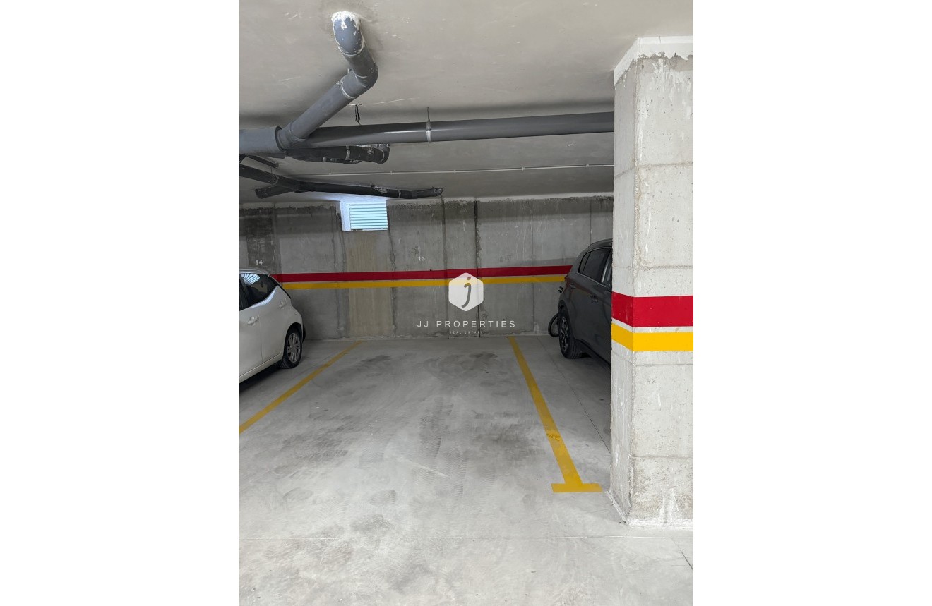 Tweedehands - Appartement / flat -
San Miguel de Salinas - Inland