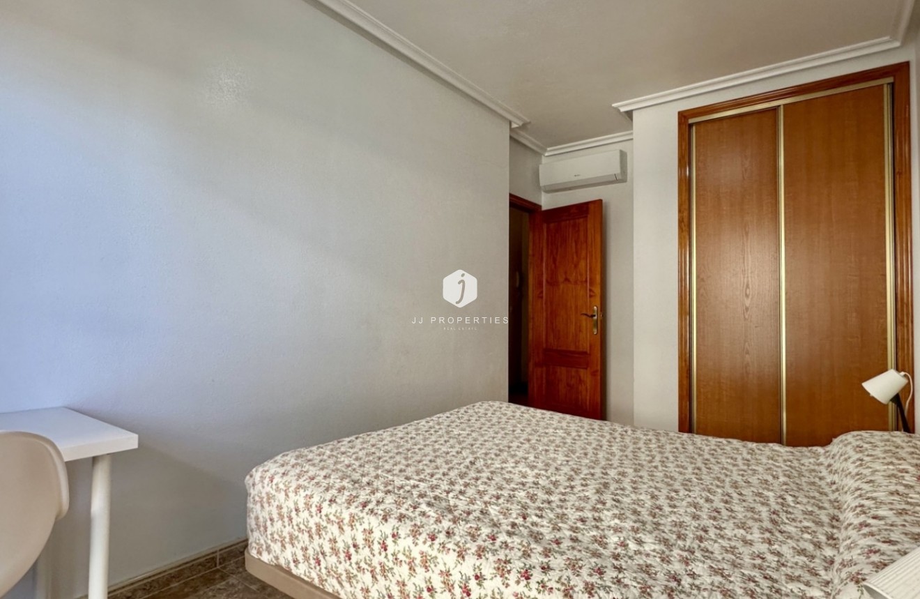 Z drugiej ręki - Mieszkanie w bloku -
Orihuela Costa - Costa Blanca