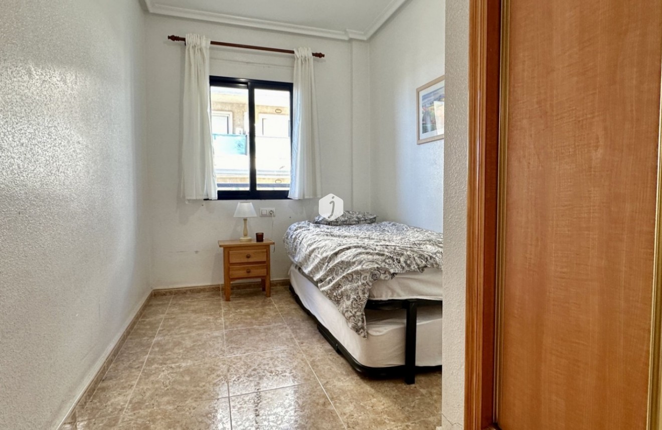 Z drugiej ręki - Mieszkanie w bloku -
Orihuela Costa - Costa Blanca