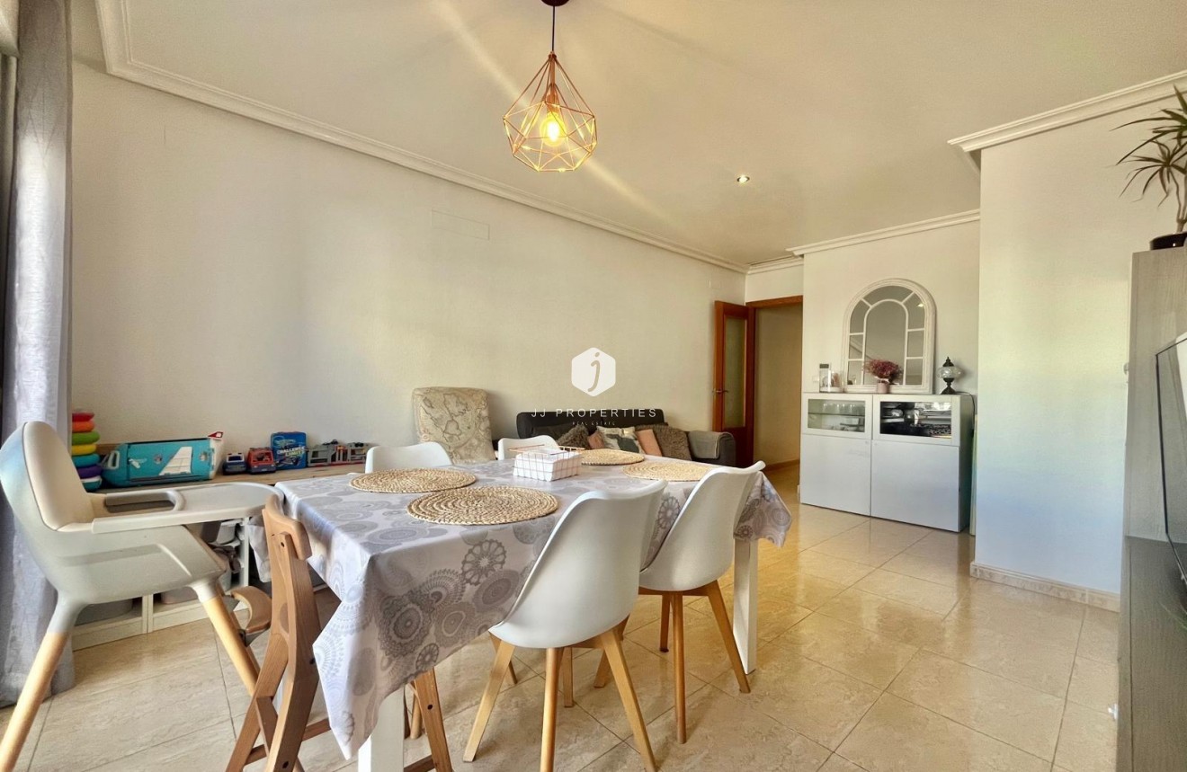 Tweedehands - Appartement / flat -
Torrevieja - Centro