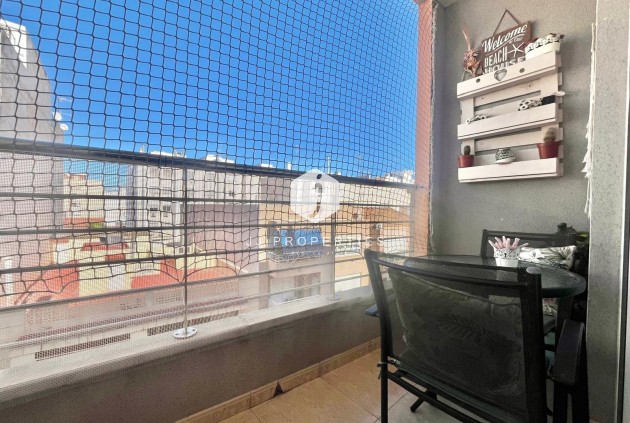 Tweedehands - Appartement / flat -
Torrevieja - Centro