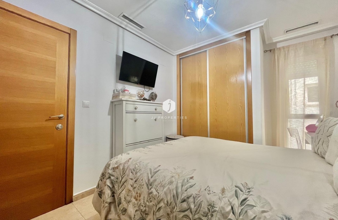 Tweedehands - Appartement / flat -
Torrevieja - Centro