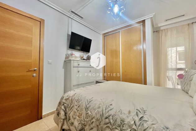 Tweedehands - Appartement / flat -
Torrevieja - Centro