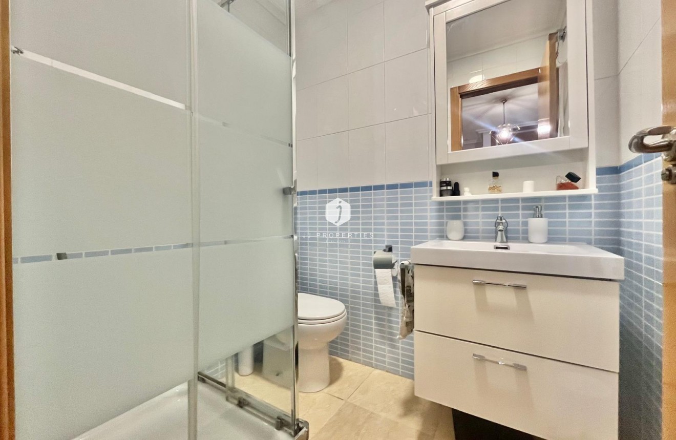 Tweedehands - Appartement / flat -
Torrevieja - Centro