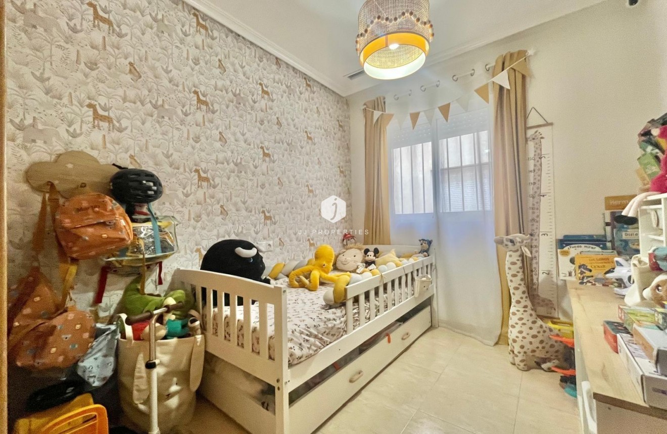 Tweedehands - Appartement / flat -
Torrevieja - Centro