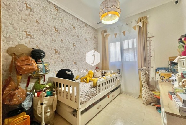 Tweedehands - Appartement / flat -
Torrevieja - Centro