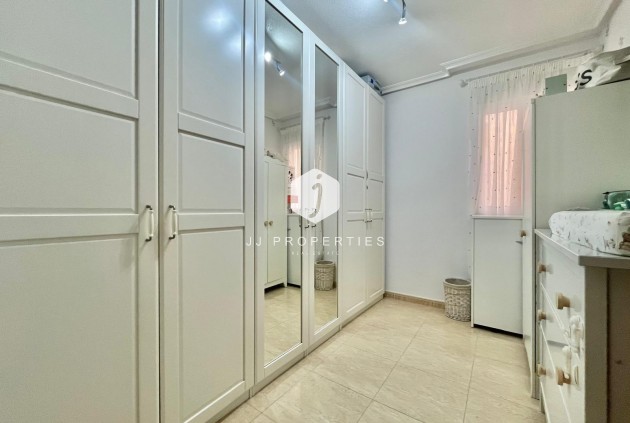 Tweedehands - Appartement / flat -
Torrevieja - Centro