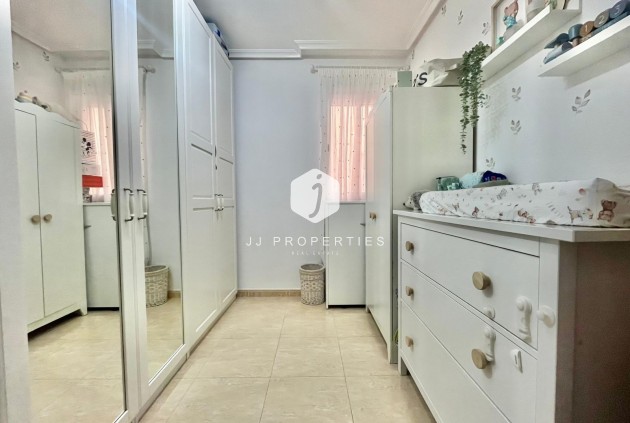 Tweedehands - Appartement / flat -
Torrevieja - Centro