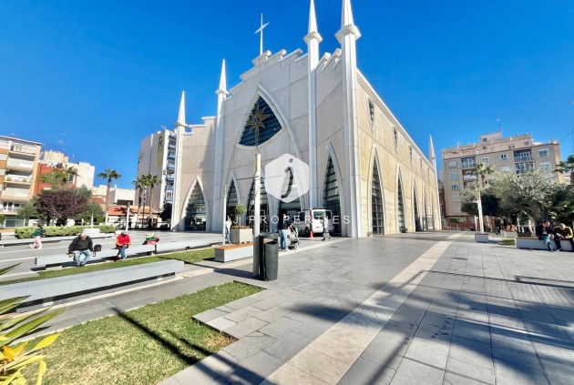 Tweedehands - Appartement / flat -
Torrevieja - Centro