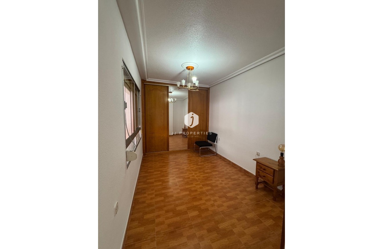 Segunda mano - Ático -
Torrevieja - Playa de los Locos