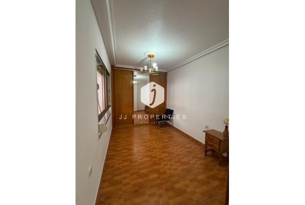 Segunda mano - Ático -
Torrevieja - Playa de los Locos