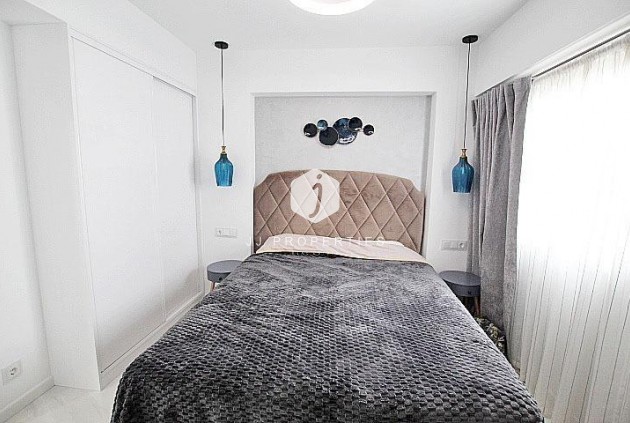 Z drugiej ręki - Mieszkanie w bloku -
Torrevieja